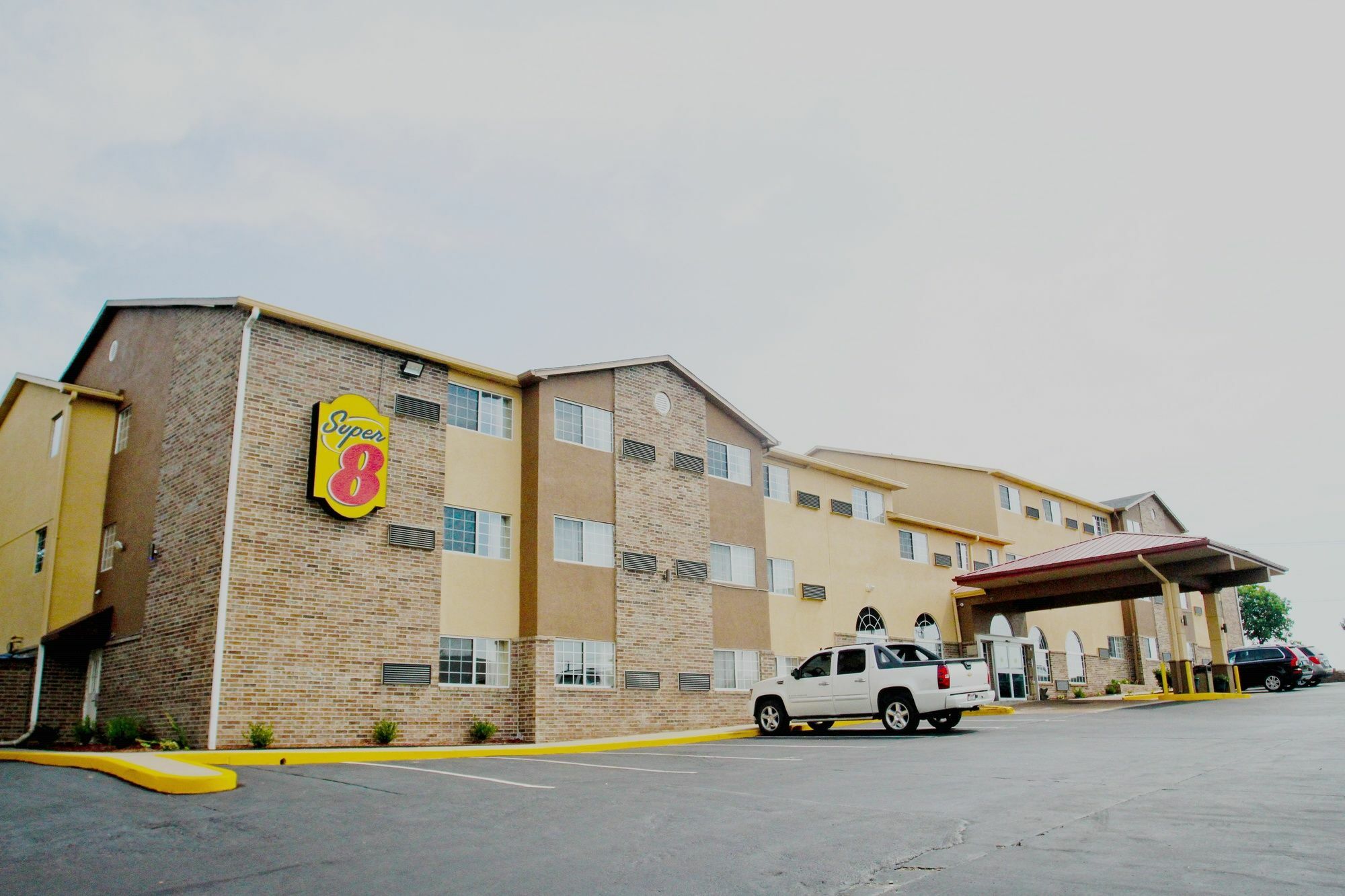 Super 8 By Wyndham Kansas City Exterior foto